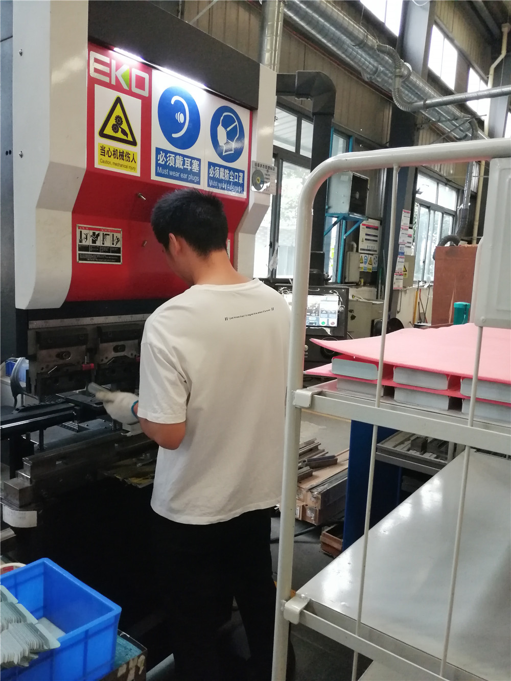 成都3499cc拉斯维加斯精密钣金制造有限公司